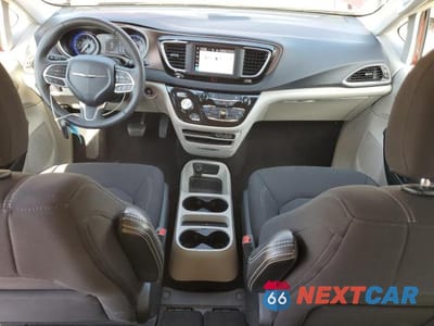Zdjęcie 8 z 13 samochodu: 2023 CHRYSLER VOYAGER LX VIN:2C4RC1CGXPR534670 - miniatura