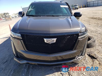 Piąte zdjęcie samochodu w środku: 2021 CADILLAC ESCALADE SPORT VIN:1GYS4FKL8MR432841 - miniatura