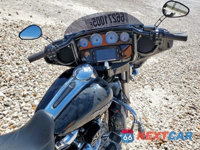 Zdjęcie 6 z 9 samochodu: 2017 HARLEY-DAVIDSON FLHXS STREET GLIDE SPECIAL VIN:1HD1KRC18HB682292 - miniatura