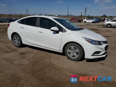 Czwarte zdjęcie samochodu z boku: 2017 CHEVROLET CRUZE LS VIN:1G1BC5SMXH7121059 - miniatura