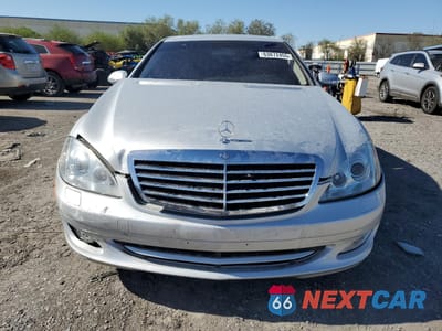 Piąte zdjęcie samochodu w środku: 2007 MERCEDES-BENZ S 550 VIN:WDDNG71XX7A068385 - miniatura