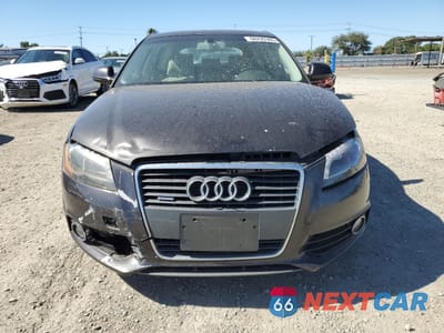 Piąte zdjęcie samochodu w środku: 2010 AUDI A3 PREMIUM PLUS VIN:WAUMFAFM0AA034383 - miniatura