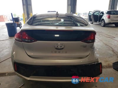 Zdjęcie 6 z 12 samochodu: 2019 HYUNDAI IONIQ BLUE VIN:KMHC65LC3KU158953 - miniatura