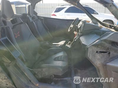 Piąte zdjęcie samochodu w środku: 2021 CAN AM MAVERICK X3 MAX X TURBO RR VIN:3JBVNAV40MK008304 - miniatura