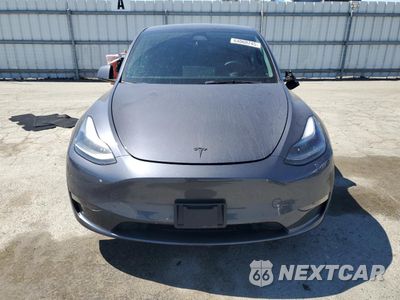 Piąte zdjęcie samochodu w środku: 2023 TESLA MODEL Y VIN:7SAYGAEE6PF977702 - miniatura