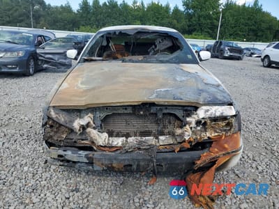 Piąte zdjęcie samochodu w środku: 2000 MERCURY GRAND MARQUIS LS VIN:2MEFM75W4YX671154 - miniatura