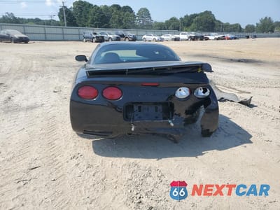Zdjęcie 6 z 12 samochodu: 2004 CHEVROLET CORVETTE Z06 VIN:1G1YY12SX45126674 - miniatura