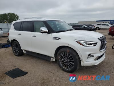 Czwarte zdjęcie samochodu z boku: 2024 INFINITI QX80 SENSORY VIN:JN8AZ2BEXR9330403 - miniatura