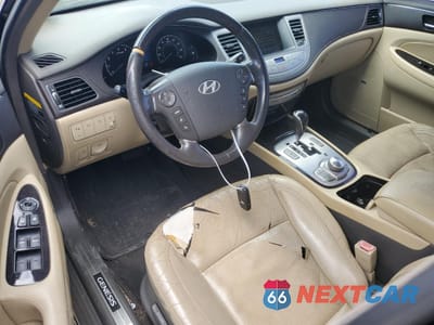 Zdjęcie 8 z 12 samochodu: 2010 HYUNDAI GENESIS 4.6L VIN:KMHGC4DF9AU072381 - miniatura
