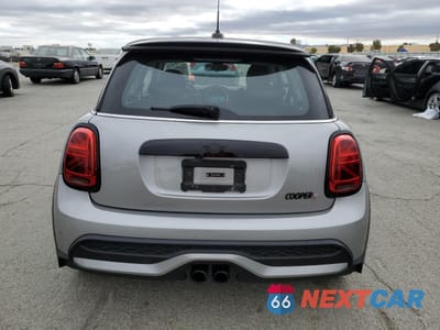 Zdjęcie 6 z 13 samochodu: 2024 MINI COOPER S VIN:WMW53DH02R2V07389 - miniatura