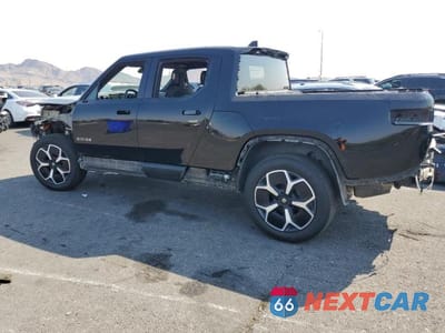 Drugie zdjęcie samochodu z przodu: 2023 RIVIAN R1T ADVENTURE VIN:7FCTGBAA5PN028055 - miniatura