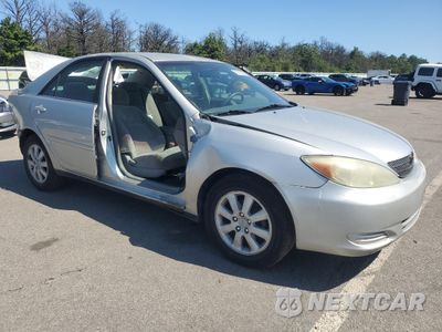 Czwarte zdjęcie samochodu z boku: 2004 TOYOTA CAMRY LE VIN:4T1BE32K64U846833 - miniatura