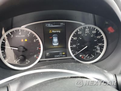 Zdjęcie 9 z 13 samochodu: 2017 NISSAN SENTRA S VIN:3N1AB7AP0HY410305 - miniatura