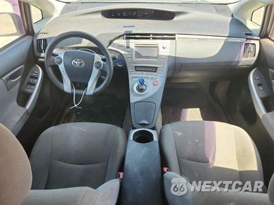 Zdjęcie 15 z 24 samochodu: 2015 TOYOTA PRIUS PLUG-IN VIN:JTDKN3DP8F3072705 - miniatura