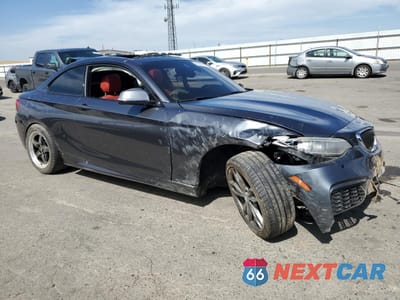 Czwarte zdjęcie samochodu z boku: 2017 BMW M240I VIN:WBA2G1C34HV639056 - miniatura