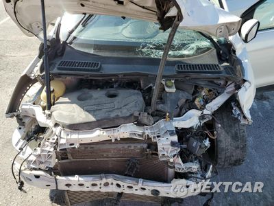 Zdjęcie 12 z 16 samochodu: 2017 FORD ESCAPE TITANIUM VIN:1FMCU9J94HUD78745 - miniatura
