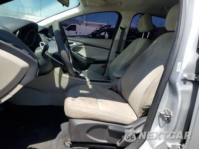 Zdjęcie 7 z 12 samochodu: 2016 FORD FOCUS SE VIN:1FADP3F24GL209358 - miniatura