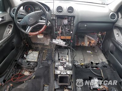 Zdjęcie 8 z 13 samochodu: 2009 MERCEDES-BENZ ML 350 VIN:4JGBB86E49A451486 - miniatura