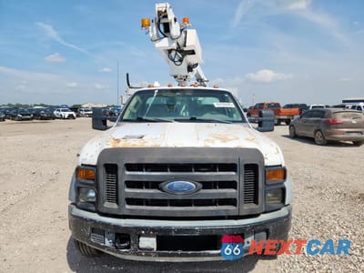 Piąte zdjęcie samochodu w środku: 2008 FORD F450 SUPER DUTY VIN:1FD4F46YX8EB26705 - miniatura