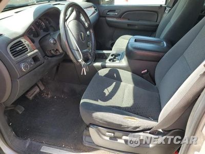 Zdjęcie 7 z 13 samochodu: 2007 CHEVROLET SUBURBAN C1500 VIN:3GNFC16JX7G132980 - miniatura