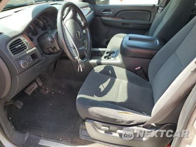 Zdjęcie 7 z 15 samochodu: 2007 CHEVROLET SUBURBAN C1500 VIN:3GNFC16JX7G132980 - miniatura