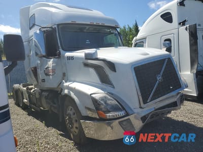 2015 VOLVO VN VNL 4V4NC9EH8FN179694 - główne zdjęcie licytacji z USA - miniatura