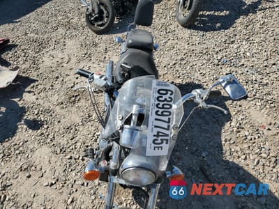 Piąte zdjęcie samochodu w środku: 2002 HONDA VF750 C VIN:JH2RC43042M801258 - miniatura