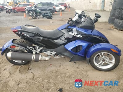 2010 CAN-AM SPYDER ROADSTER RS-S 2BXJAMC17AV000136 - główne zdjęcie licytacji z USA - miniatura
