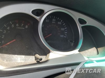 Zdjęcie 9 z 12 samochodu: 2004 TOYOTA HIGHLANDER BASE VIN:JTEDP21A640032629 - miniatura
