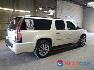 Trzecie zdjęcie samochodu z tyłu: 2009 GMC YUKON XL DENALI VIN:1GKFK06239R281415 - miniatura