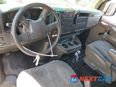 Zdjęcie 8 z 14 samochodu: 2005 CHEVROLET EXPRESS G2500 VIN:1GCGG25V451252281 - miniatura