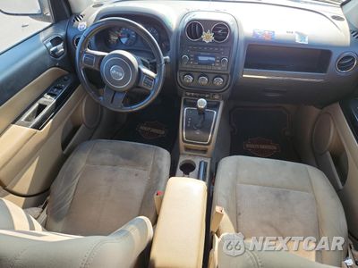 Zdjęcie 8 z 13 samochodu: 2012 JEEP COMPASS LATITUDE VIN:1C4NJDEB2CD554917 - miniatura