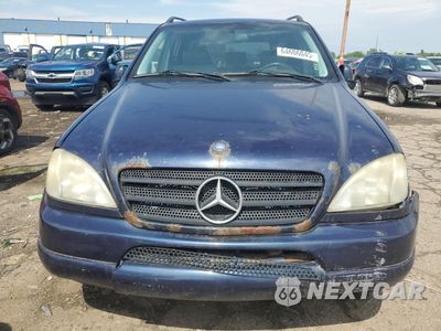 Piąte zdjęcie samochodu w środku: 1999 MERCEDES-BENZ ML 430 VIN:4JGAB72E0XA083851 - miniatura