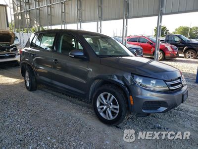 Czwarte zdjęcie samochodu z boku: 2013 VOLKSWAGEN TIGUAN S VIN:WVGBV7AXXDW006806 - miniatura