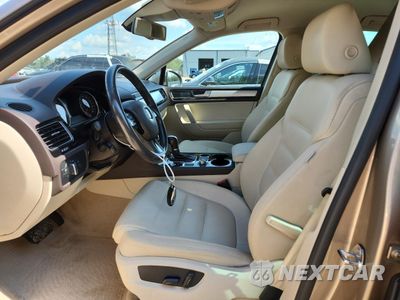 Zdjęcie 7 z 14 samochodu: 2016 VOLKSWAGEN TOUAREG SPORT VIN:WVGEF9BP8GD003925 - miniatura
