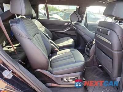 Zdjęcie 11 z 13 samochodu: 2025 BMW X7 M60I VIN:5UX33EM07S9X73329 - miniatura