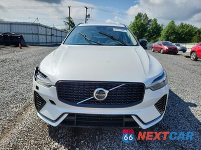 Piąte zdjęcie samochodu w środku: 2025 VOLVO XC60 ULTRA VIN:YV4H60RM3S1056709 - miniatura