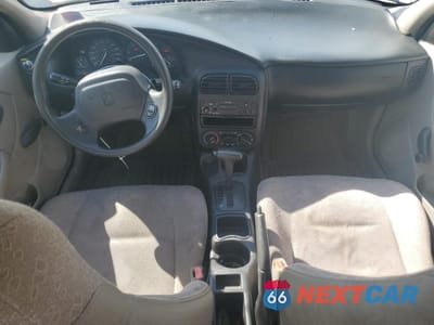 Zdjęcie 8 z 12 samochodu: 2000 SATURN SL1 VIN:1G8ZH5283YZ256537 - miniatura