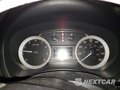 Zdjęcie 9 z 12 samochodu: 2014 NISSAN SENTRA S VIN:3N1AB7AP0EY334290 - miniatura