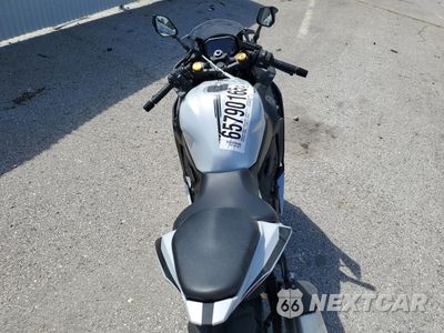 Zdjęcie 6 z 10 samochodu: 2025 KAWASAKI ZX400 S VIN:ML5ZXCS11SDA39912 - miniatura