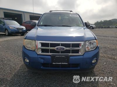 Piąte zdjęcie samochodu w środku: 2010 FORD ESCAPE XLT VIN:1FMCU0D74AKD27950 - miniatura