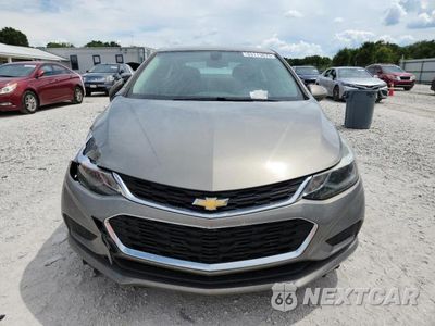 Piąte zdjęcie samochodu w środku: 2017 CHEVROLET CRUZE LT VIN:1G1BE5SM2H7162067 - miniatura
