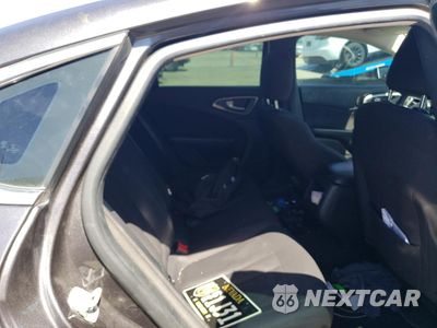 Zdjęcie 10 z 12 samochodu: 2015 CHRYSLER 200 LIMITED VIN:1C3CCCAB7FN666973 - miniatura