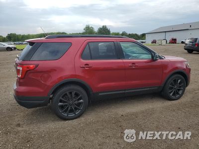Trzecie zdjęcie samochodu z tyłu: 2018 FORD EXPLORER XLT VIN:1FM5K8D82JGC04222 - miniatura