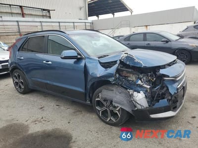 Czwarte zdjęcie samochodu z boku: 2023 KIA NIRO SX VIN:KNDCT3LEXP5043268 - miniatura