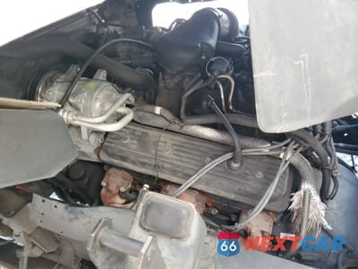 Zdjęcie 12 z 13 samochodu: 2003 ISUZU NPR HD 4X2 LOW TILT VIN:4KLC4B1R33J800333 - miniatura