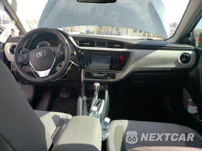 Zdjęcie 8 z 13 samochodu: 2018 TOYOTA COROLLA L VIN:2T1BURHE4JC062428 - miniatura
