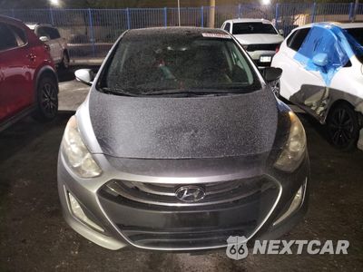 Piąte zdjęcie samochodu w środku: 2013 HYUNDAI ELANTRA GT VIN:KMHD35LE5DU049640 - miniatura