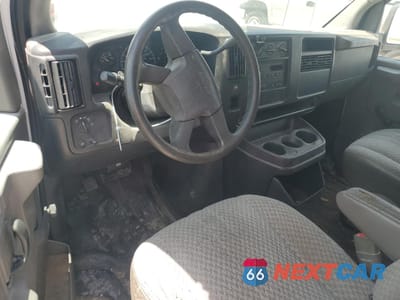 Zdjęcie 8 z 13 samochodu: 2004 CHEVROLET EXPRESS G2500 VIN:1GCGG25V641106110 - miniatura