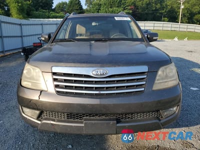 Piąte zdjęcie samochodu w środku: 2009 KIA BORREGO LX VIN:KNDJH741295031288 - miniatura